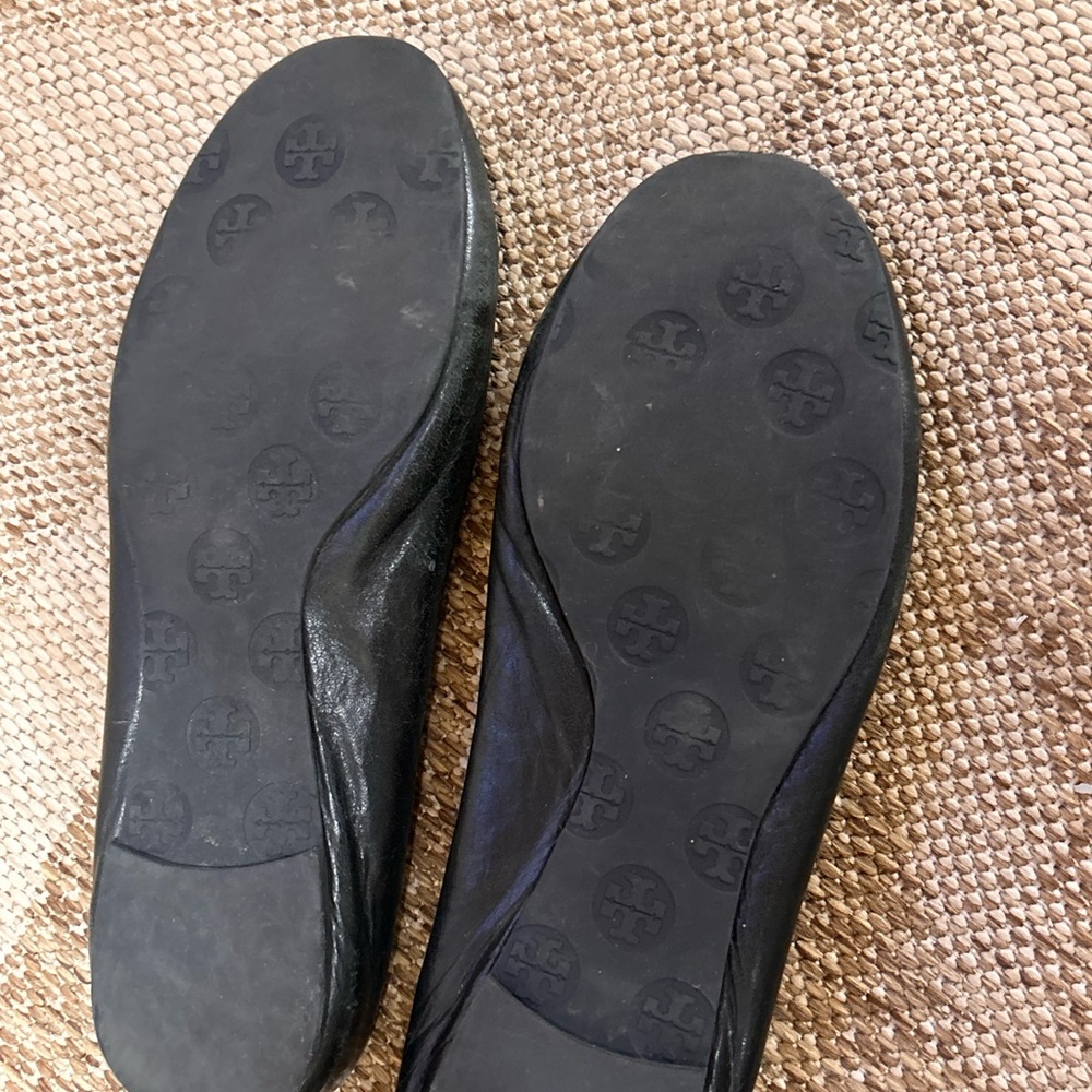 Tory Burch Black Leather Ballet Flats with Gold Logo Medallion - Picture 3 of 4